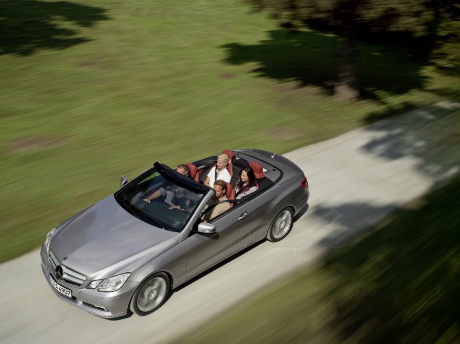  Mercedes-Benz E-Class Cabriolet 2011 года  (фото 42 из 108)